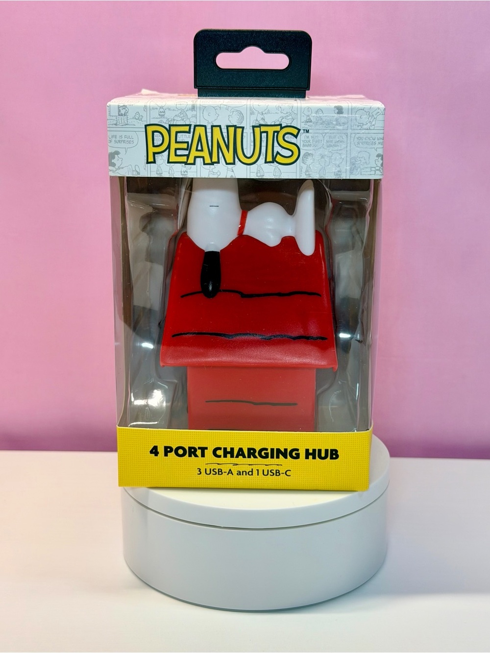 Peanuts Snoopy Red and White Doghouse Charging Hub